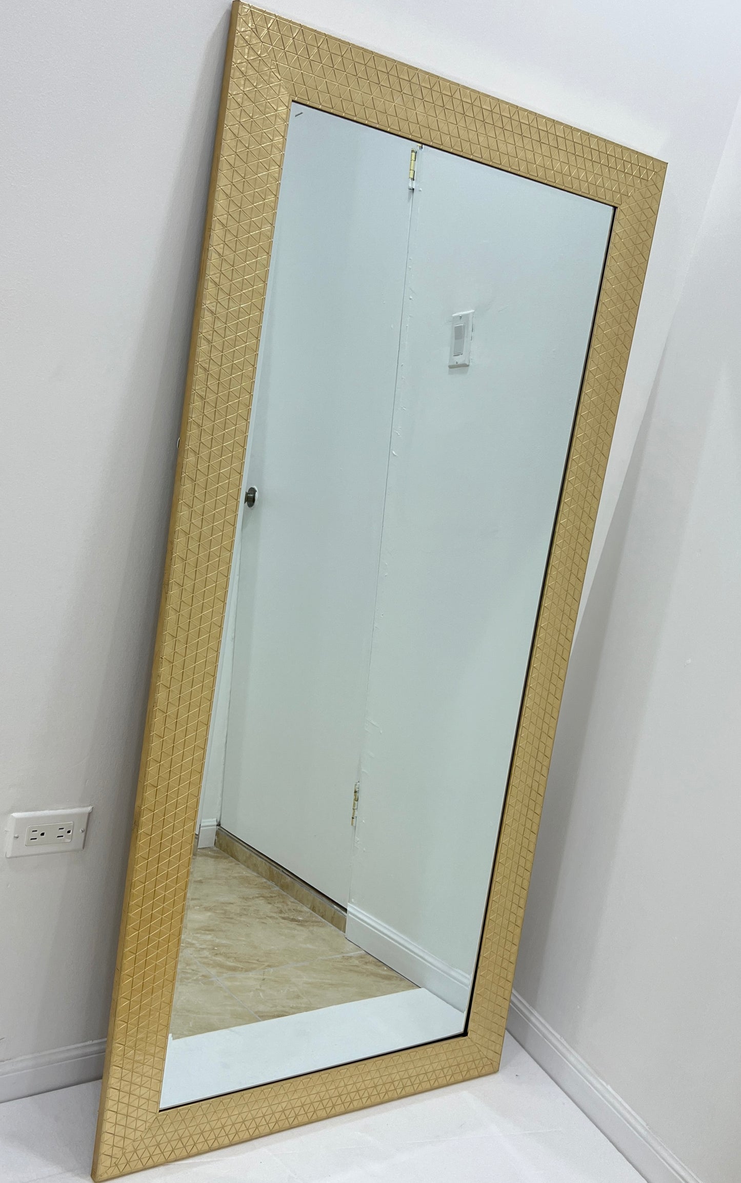 SHN Gold Frame