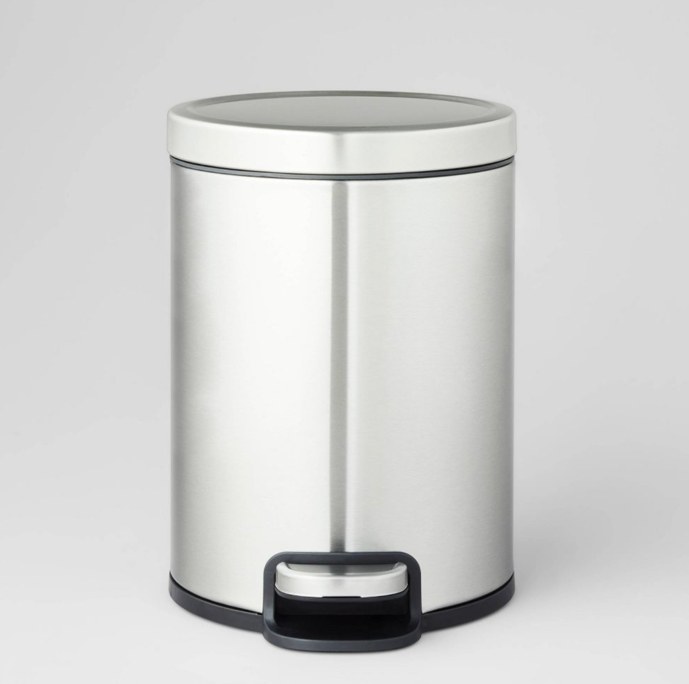 5L Round Step Trash Can - Black